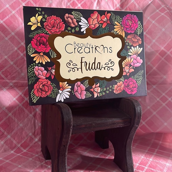 🎈SALE🎈🎀#52.MAKEUP XXL35-COLORS EYESHADOW PALETTE🎀 - Picture 2 of 8